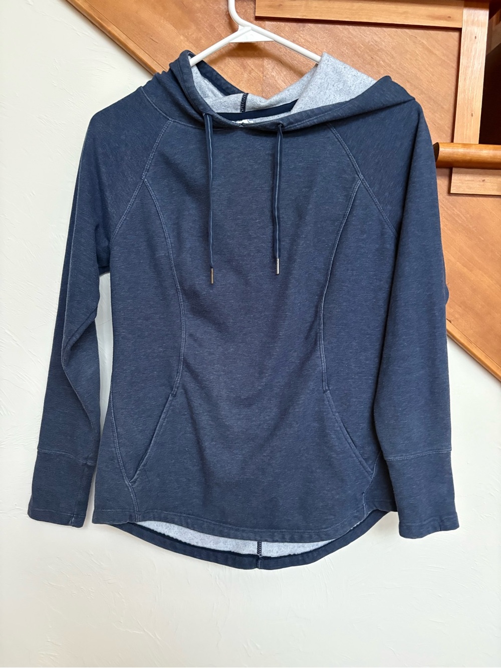 Cool denim color Women's Hooded Pullover Sweatshirt Hoodie good clean condition